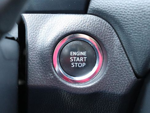 Used 2025 Toyota RAV4 XLE image 39