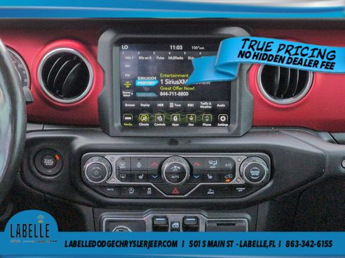 Used 2022 Jeep Gladiator Rubicon w/ Cold Weather Group AWD/4WD image 18