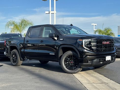 New 2026 GMC Sierra 1500 Elevation image 2