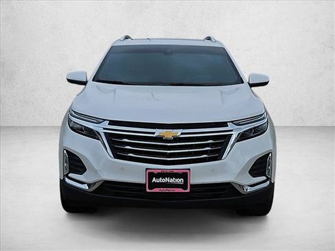Used 2024 Chevrolet Equinox Premier FWD image 2