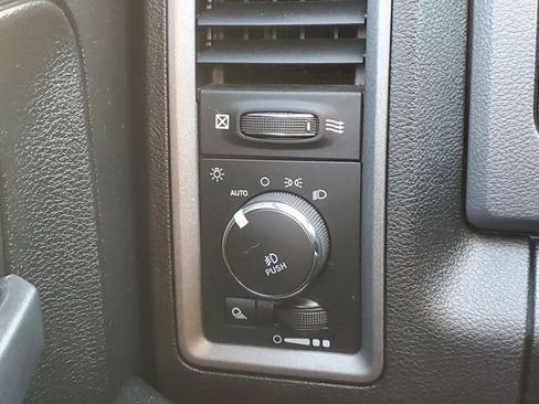 Used 2020 RAM 1500 Express w/ Wheel & Sound Group AWD/4WD image 17