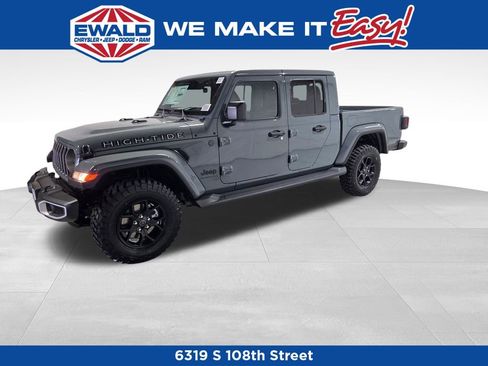 New 2025 Jeep Gladiator Sport image 16