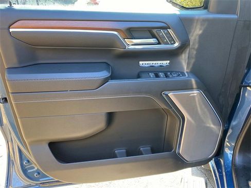 Used 2024 GMC Sierra 1500 Denali w/ Denali Reserve Package image 12