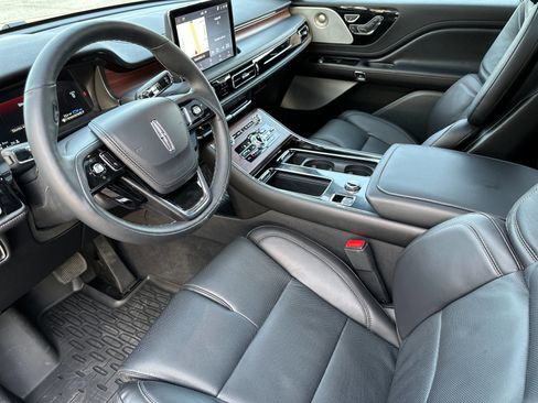 Certified 2023 Lincoln Aviator Grand Touring w/ Equipment Group 301A image 11