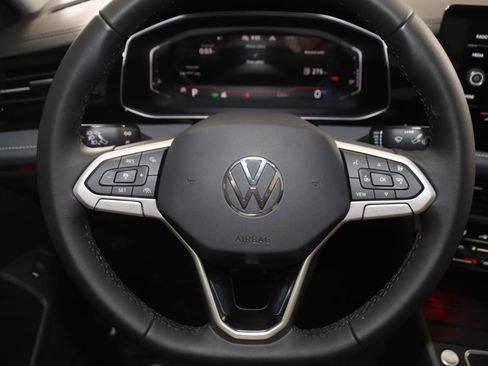 Used 2025 Volkswagen Jetta SEL FWD image 36