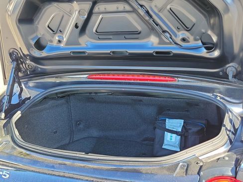 Used 2021 MAZDA MX-5 Miata Grand Touring image 12