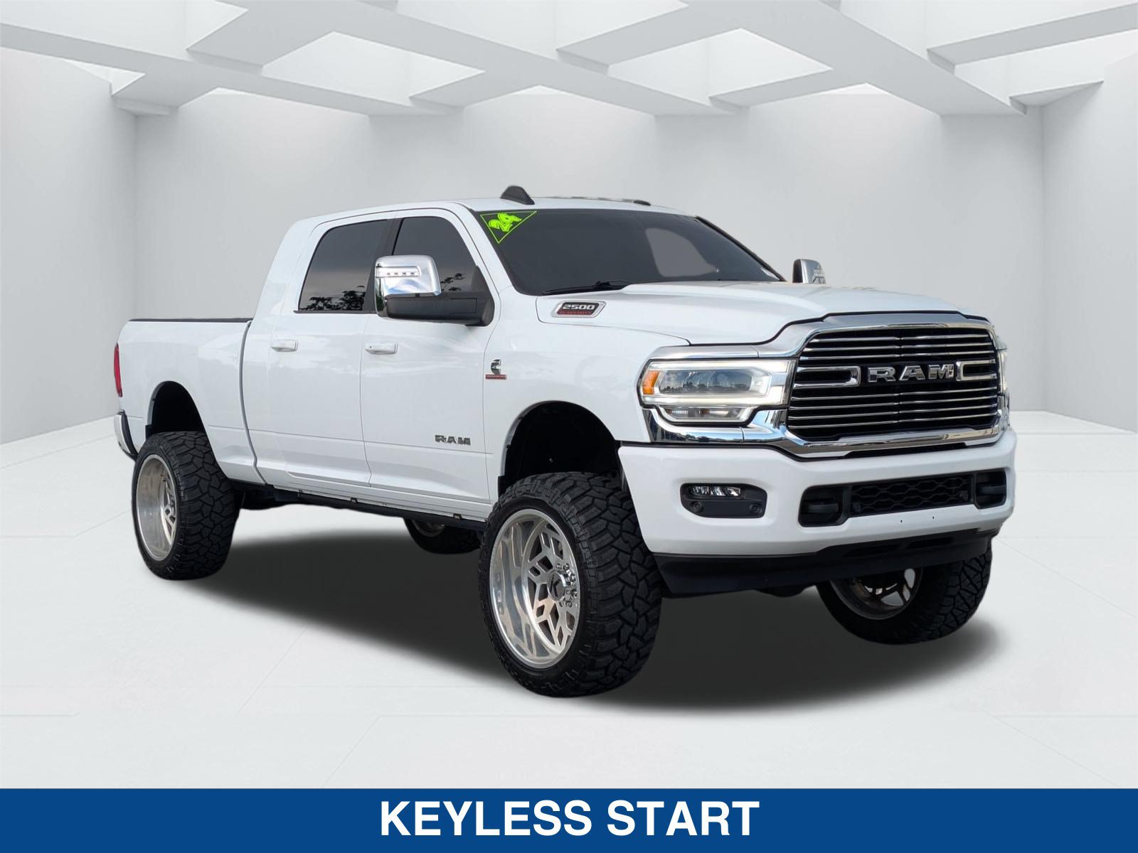 Used 2024 RAM 2500 Laramie AWD/4WD image 3