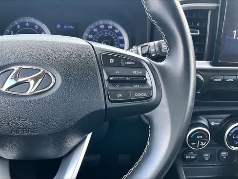Used 2021 Hyundai Venue SEL w/ Premium Package FWD image 24
