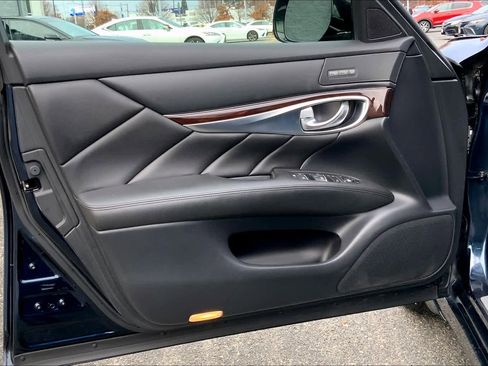 Used 2016 INFINITI Q70 3.7 AWD/4WD image 22