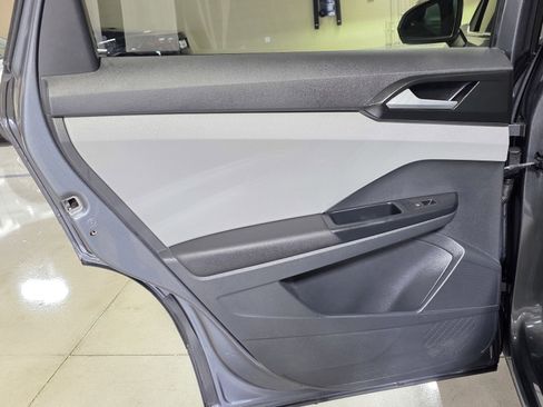 Used 2023 Volkswagen Taos SE image 13