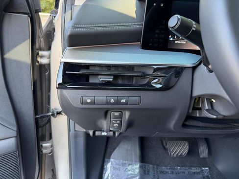 Used 2025 Nissan Murano SL AWD/4WD image 12