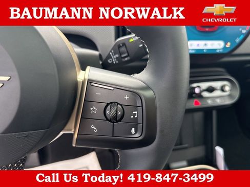 Used 2025 MINI Cooper S FWD image 9