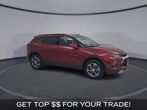 Used 2025 Chevrolet Blazer LT w/ Convenience Package AWD/4WD image 2