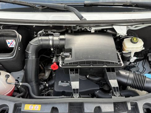 Used 2021 Mercedes-Benz Sprinter 2500 image 20