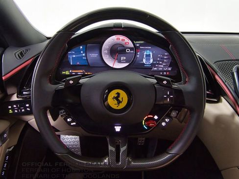 Used 2023 Ferrari Roma image 11