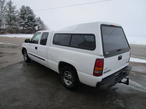 Used 2003 GMC Sierra 1500 2WD Extended Cab w/ Exterior Appearance Package image 3