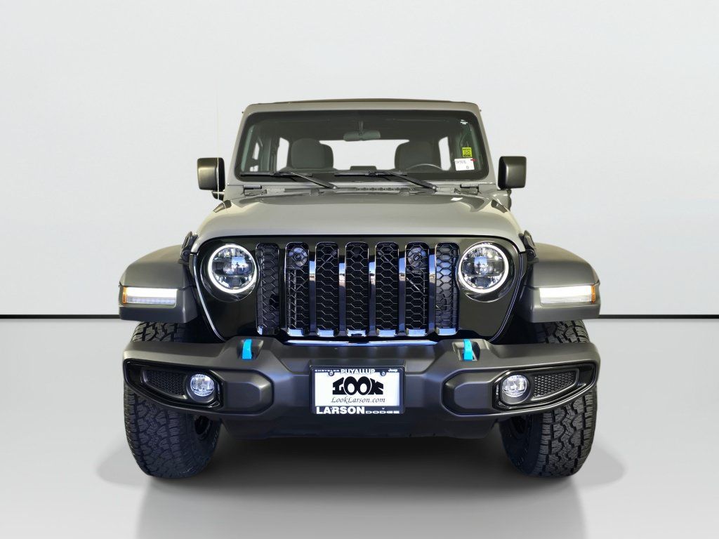 Used 2023 Jeep Wrangler Unlimited w/ Cold Weather Group AWD/4WD image 9
