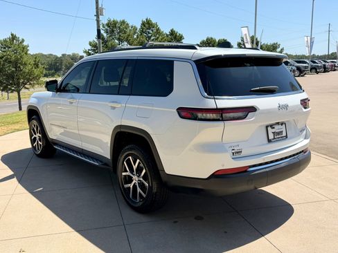 Used 2025 Jeep Grand Cherokee L Limited w/ Trailer Tow Package AWD/4WD image 4