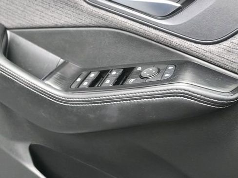 Used 2023 Nissan Rogue SV AWD/4WD image 21