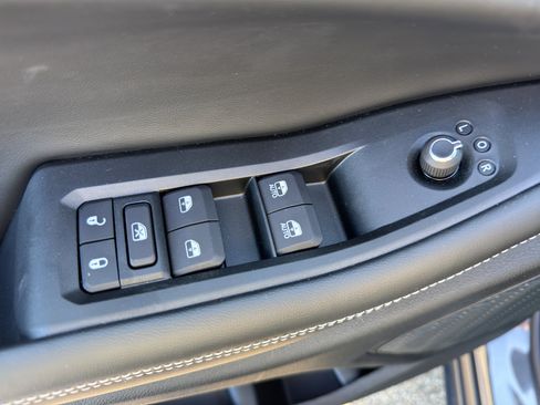 New 2025 Jeep Grand Cherokee L Limited AWD/4WD image 12