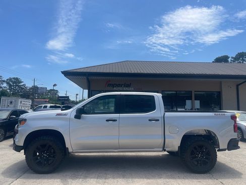 Used 2022 Chevrolet Silverado 1500 Custom Trail Boss AWD/4WD image 2
