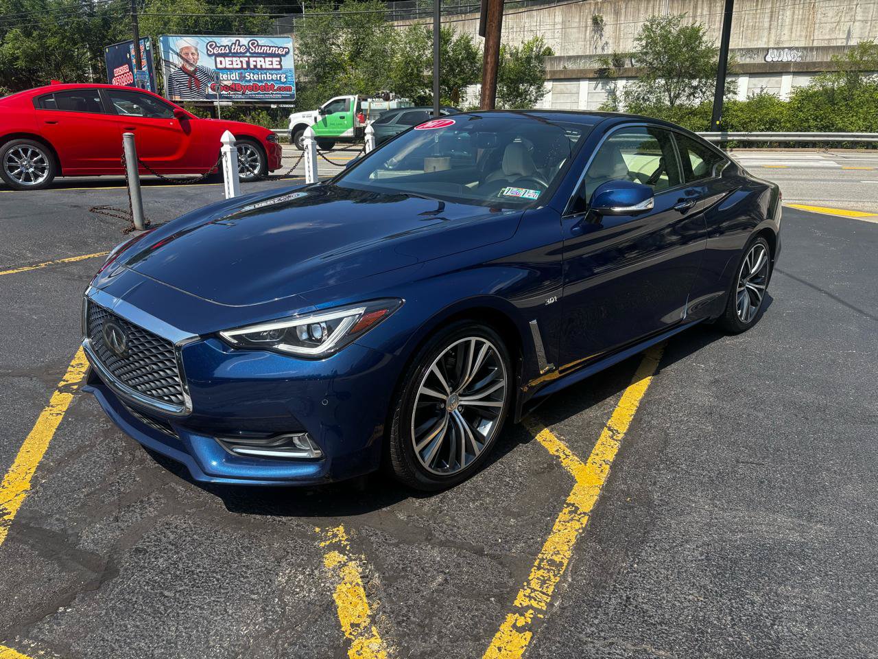 Used 2017 INFINITI Q60 3.0t w/ Premium Plus Package 3.0T AWD/4WD image 3