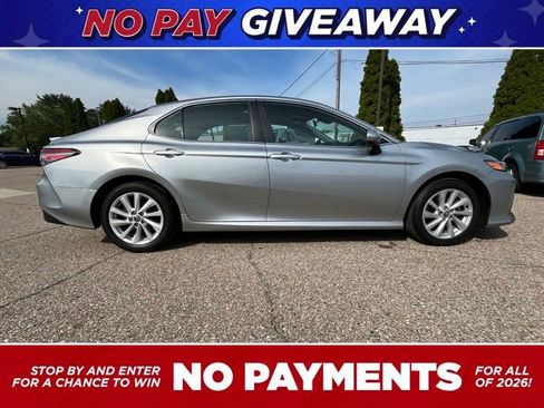 Used 2023 Toyota Camry LE image 6