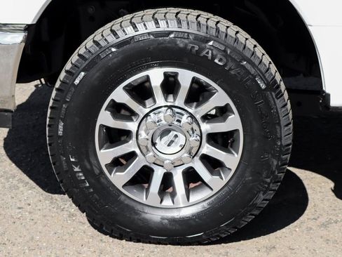 Used 2021 Ford F250 Lariat w/ Lariat Value Package AWD/4WD image 42