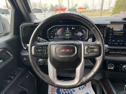 Used 2022 GMC Sierra 1500 SLT w/ SLT Convenience Package AWD/4WD image 15