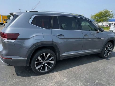 Used 2024 Volkswagen Atlas SEL Premium R-Line AWD/4WD image 2