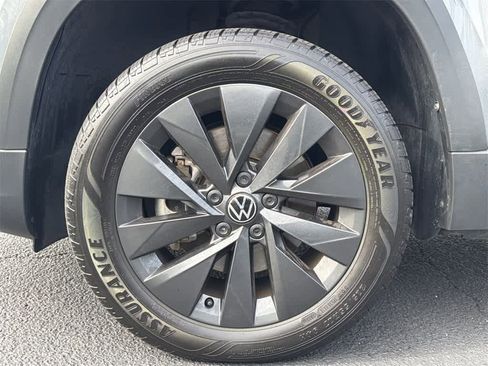 Used 2024 Volkswagen Taos S image 9