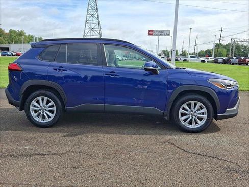 Certified 2023 Toyota Corolla Cross LE w/ Moonroof Package AWD/4WD image 26