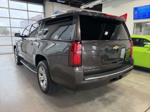 Used 2015 Chevrolet Suburban LTZ image 6