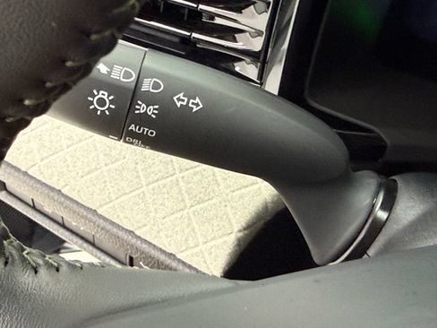 Used 2025 Toyota Camry XLE w/ Premium Package FWD image 13