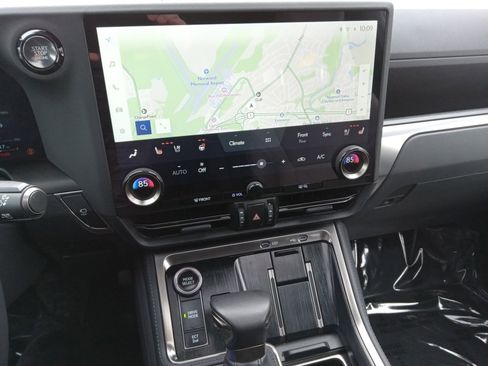 Used 2024 Lexus GX 550 w/ Accessory Package (Z1) image 16