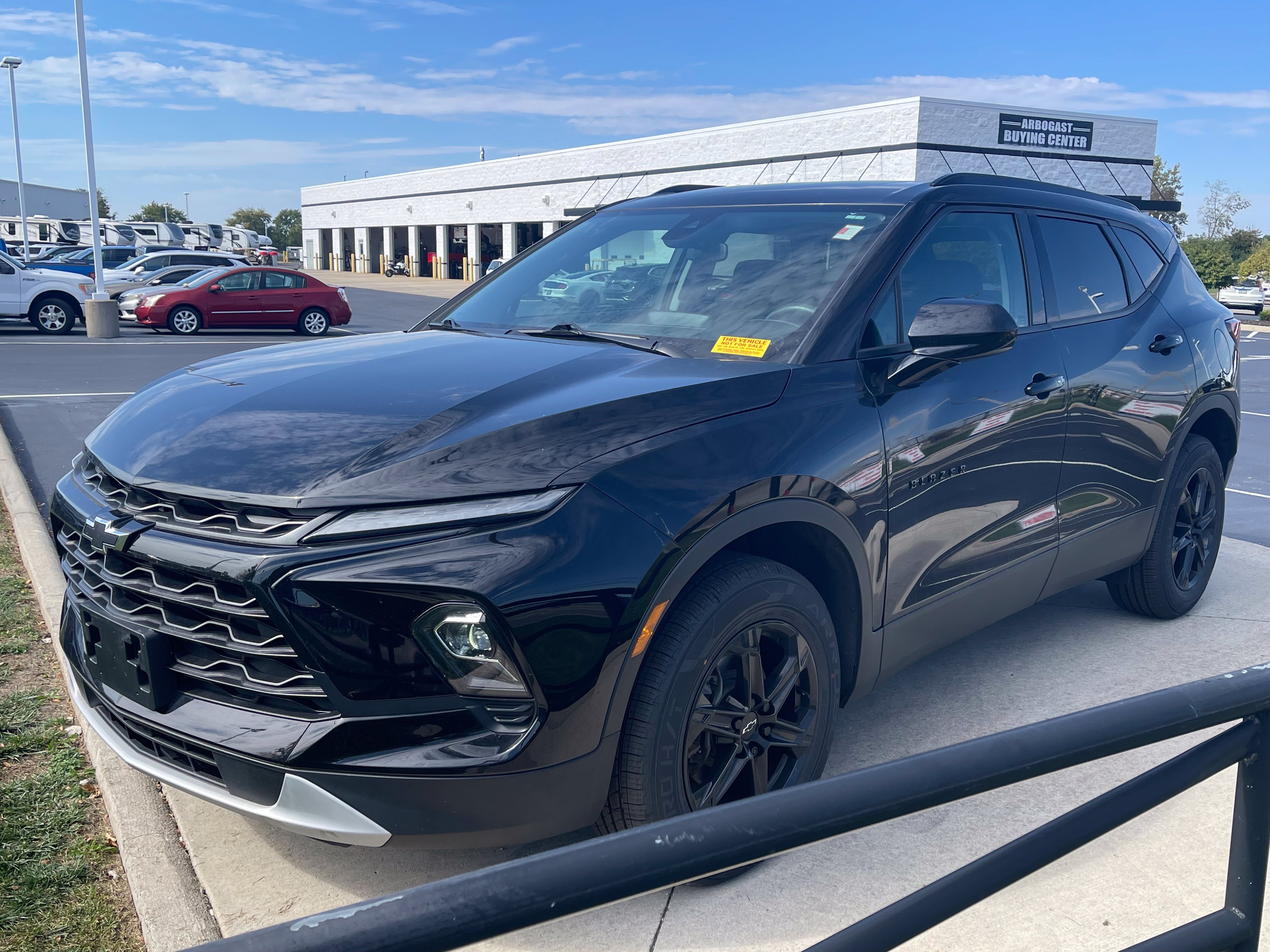 Used 2023 Chevrolet Blazer LT w/ Midnight/Sport Edition FWD image 3