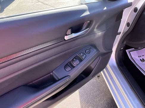 Used 2024 Nissan Altima 2.5 SV image 21