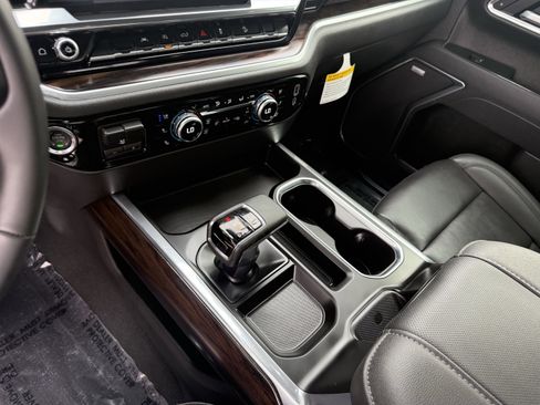 Used 2026 GMC Sierra 1500 SLT image 21