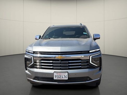 Used 2025 Chevrolet Suburban Premier RWD image 2