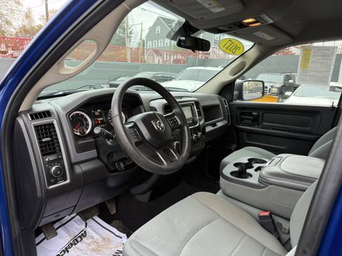 Used 2017 RAM 1500 Express AWD/4WD image 16
