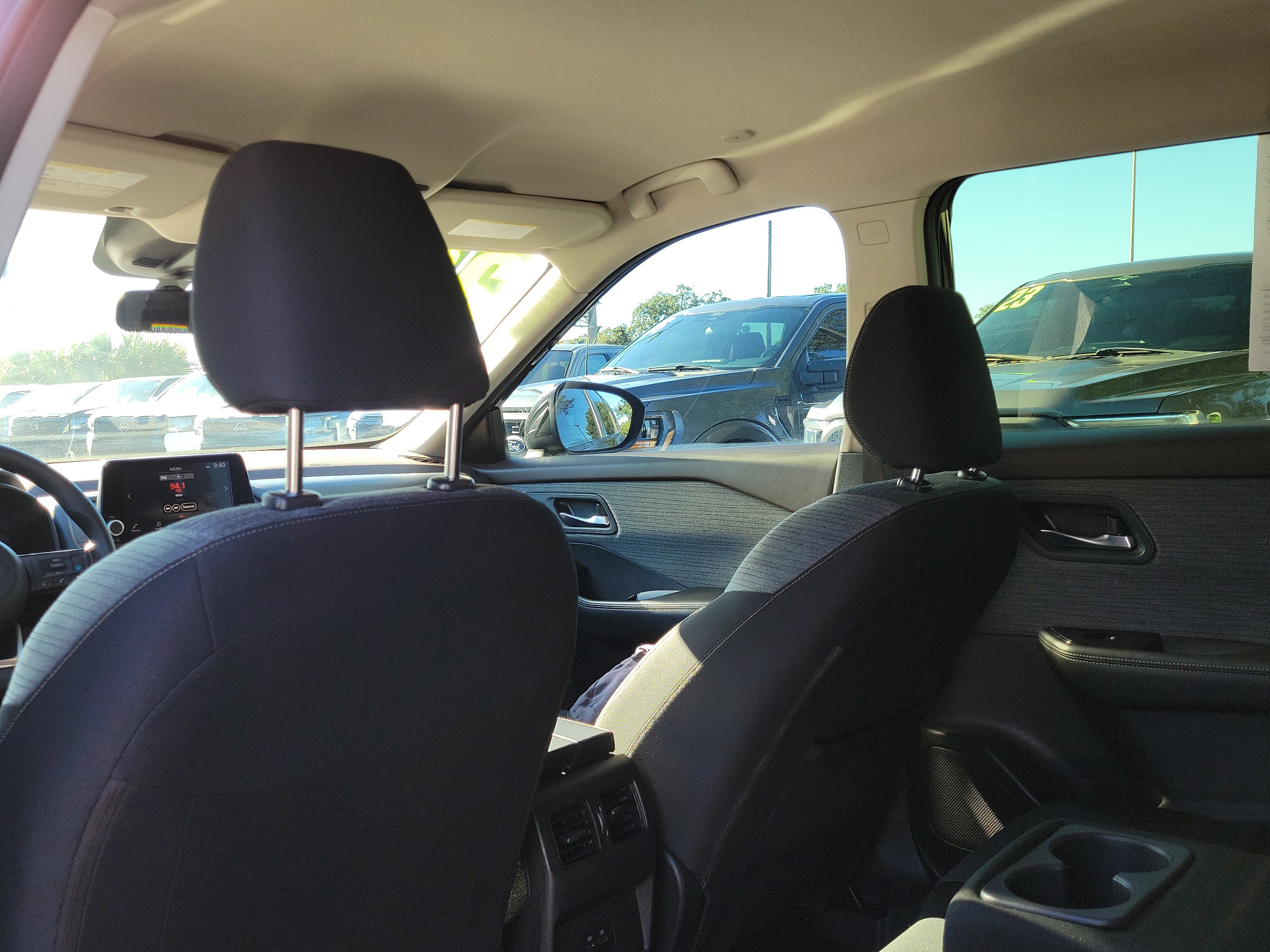 Certified 2023 Nissan Rogue SV FWD image 12