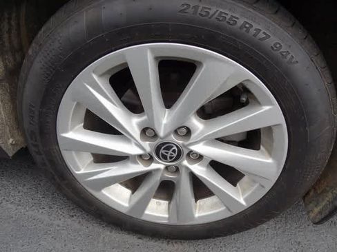 Used 2023 Toyota Camry LE image 24