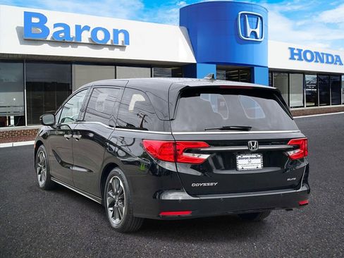 Used 2023 Honda Odyssey Elite image 4