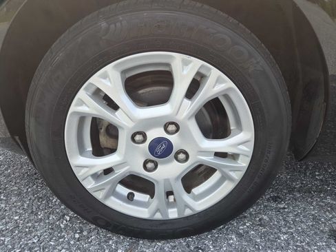 Used 2016 Ford Fiesta SE FWD image 30