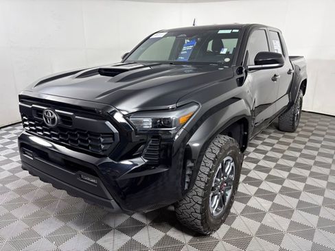 Used 2024 Toyota Tacoma TRD Sport image 3