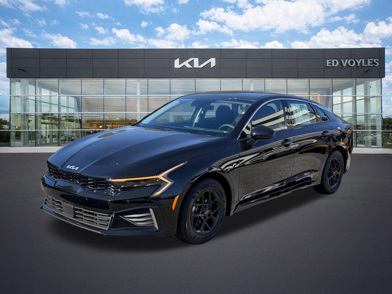 New 2027 Kia K5 LXS FWD image 3