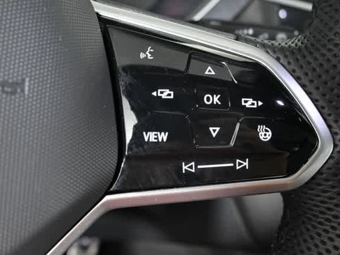 Used 2024 Volkswagen Tiguan SEL R-Line image 24