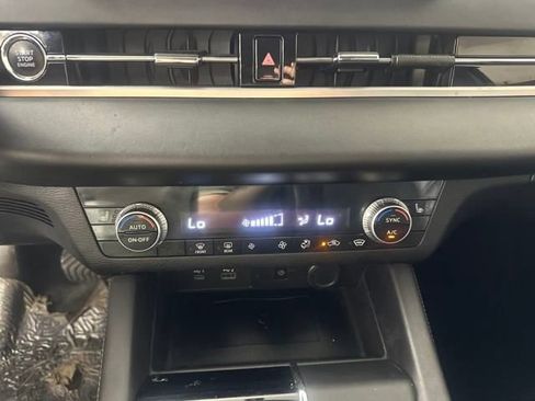 Used 2022 Mitsubishi Outlander SE image 24