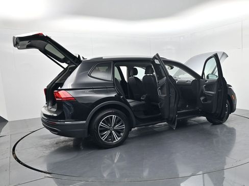 Used 2024 Volkswagen Tiguan SE FWD image 59
