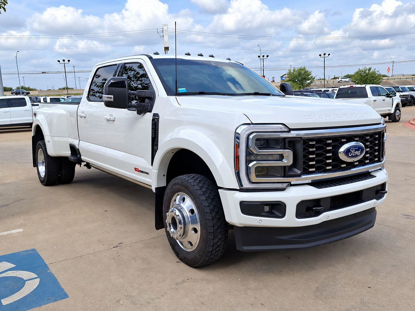 Used 2025 Ford F450 Platinum w/ FX4 Off-Road Package AWD/4WD image 6